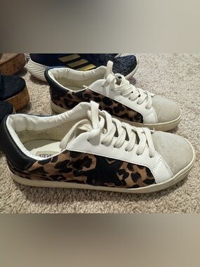 Steve Madden Leopard Print White & Black Casual Sneakers